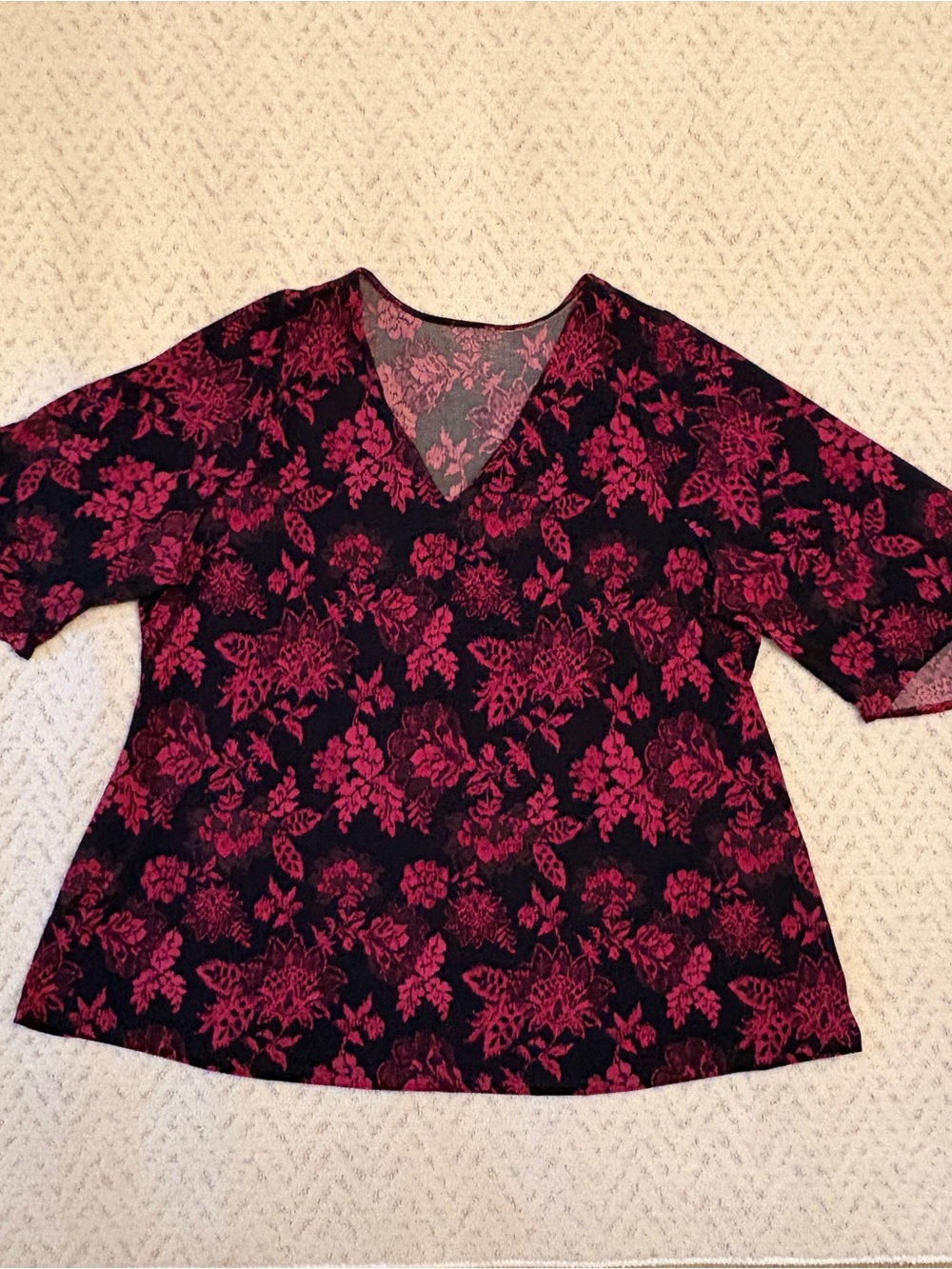 Lane Bryant V Neck Tunic Top Size 3X 22 24 Relaxed Fit Black Wine Office